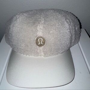 Lululemon Women's Textured Fleece Ball Cap Colour White Opal/Trench hat NWT